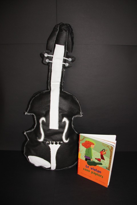Le violon sans papiers
Ethan